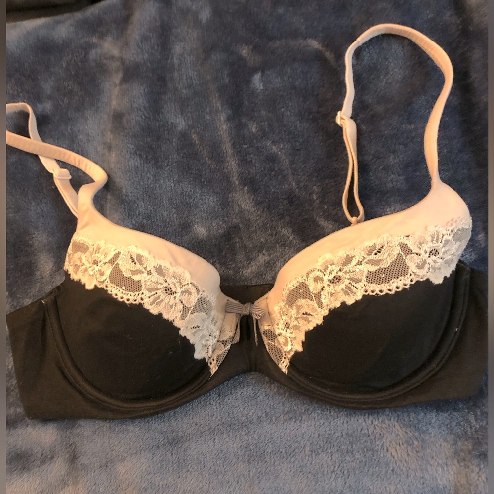 Victoria’s Secret Black and Pink Bra, Size 32C